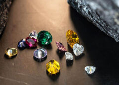 Hà Nội yêu cầu kê khai toàn bộ sổ đỏ, tiền, kim khí quý, tài sản nước ngoài của lãnh đạo