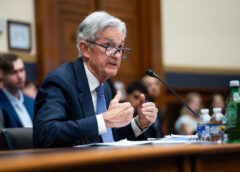 Bộ Tư pháp Mỹ xem xét khả năng điều tra hình sự liên quan tới Chủ tịch Fed Powell