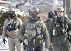 Đảng Cộng hòa chia rẽ vì cuộc khủng hoảng ICE