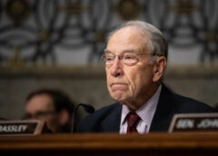 Đề xuất giới hạn tuổi làm dậy sóng chính trường Mỹ