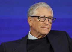 Bill Gates thừa nhận từng ngoại tình với hai phụ nữ Nga