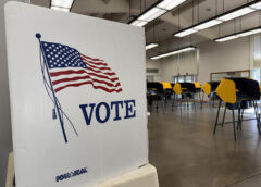 Ông Trump: Cử tri sẽ phải xuất trình giấy tờ tùy thân trong cuộc bầu cử giữa nhiệm kỳ