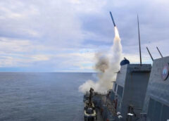 Mỹ tuyên bố đánh chìm 9 tàu hải quân Iran