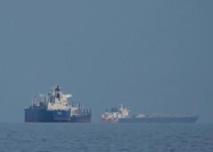 Eo biển Hormuz – mắt xích yếu trong chiến lược Iran của ông Trump