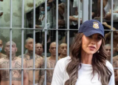 Bộ trưởng An ninh Nội địa Mỹ mất chức