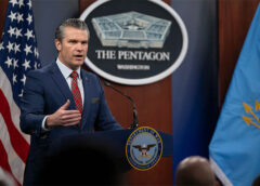 Nga cung cấp tình báo về quân đội Mỹ cho Iran? Bộ trưởng Hegseth lên tiếng