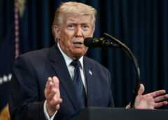 Xung đột Iran gây gián đoạn nguồn cung phân bón, ông Trump cảnh báo hành vi tăng giá trục lợi