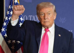 Ông Trump tiếp tục dọa ‘phá hủy mọi cây cầu, nhà máy điện’ ở Iran