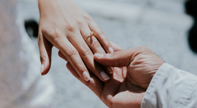 Đón nhận nỗi đau