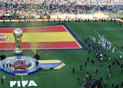 Argentina bị chỉ trích vì quay lưng khi Tây Ban Nha nâng Cup