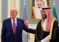 Arab Saudi vỡ mộng sau cú ‘quay xe’ của ông Trump