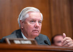 Thượng nghị sĩ kỳ cựu đảng Cộng hòa Lindsey Graham đột ngột qua đời ở tuổi 71