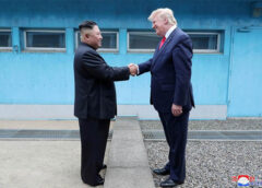 Ông Trump tìm cách gặp Kim Jong-un sớm nhất vào mùa thu này